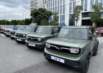 Chuyện ông Phạm Nhật Vượng lái chiếc xe “long sòng sọc” và hậu trường chưa kể về sự ra đời của VF3