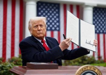 Nóng: Thuế quan đối ứng của Mỹ với hơn 80 nền kinh tế chính thức có hiệu lực