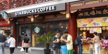 Starbucks “bán mình” ở thị trường láng giềng Việt Nam, đổi lại 4 tỷ USD