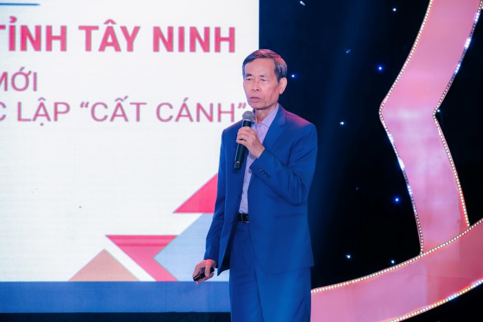 Ông Bùi Văn Doanh phát biểu tại sự kiện, đưa ra góc nhìn chuyên sâu về xu hướng dịch chuyển dòng vốn trong chu kỳ phát triển mới