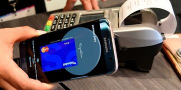 Vì sao nhiều người thích thanh toán thẻ hơn là quét mã QR?