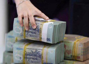 Nắn dòng tín dụng cuối năm