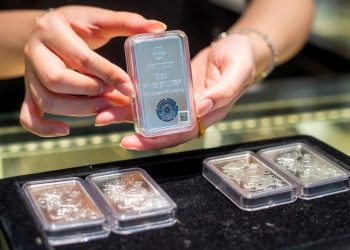 Bạc bật tăng vượt mốc 60 USD/ounce, thị trường chờ đợi điều gì?